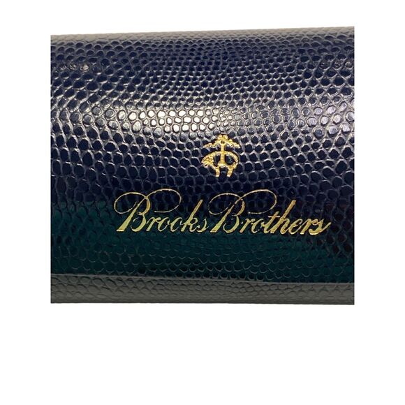 Brooks Brothers Clam Hard Shell Eyeglass Case Textured Navy Blue Glasses Holder - Picture 5 of 5